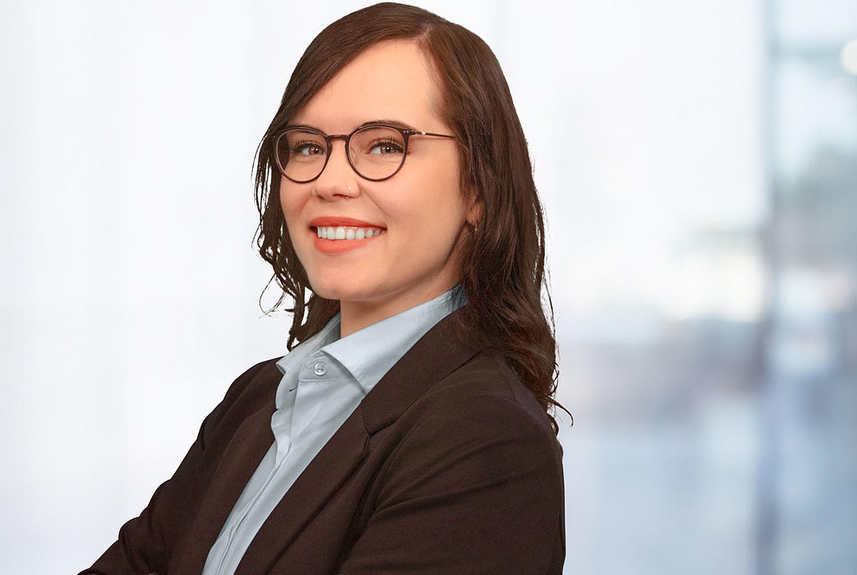 Hannah Bohra, Personalreferentin